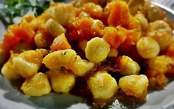 Chicche di patate alla crema di zucca: una specialità della Fattoria Santo Stefano